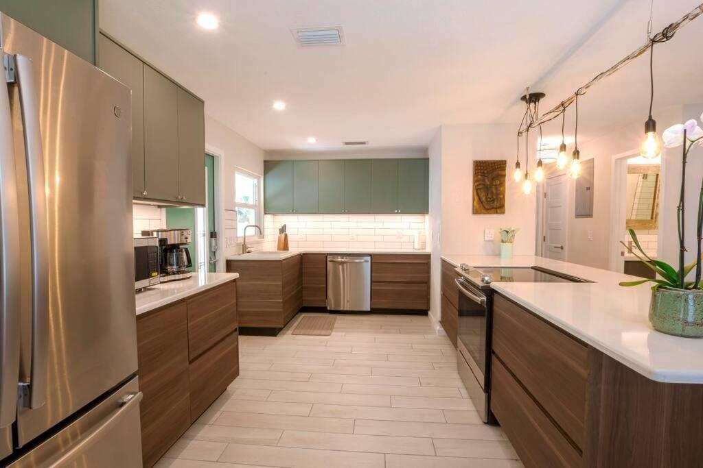Hébergement de vacances Rated! Buddha's Bungalow, Near Flagler & New Smyrna Beach